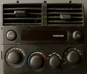 Heater A/c Control TOYOTA SIENNA 06 07 08 09 10 AC TEMPERATURE SWITCH MANUAL - Picture 1 of 4