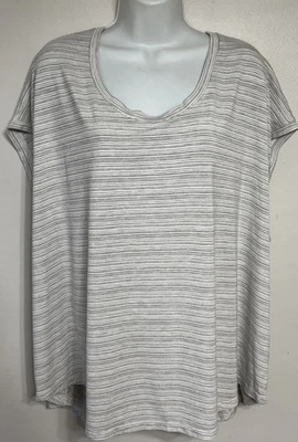 Camisa Athleta para mujer talla grande 3XL Cloudlight Stratus camiseta a rayas en gris claro Foto 1 de 4