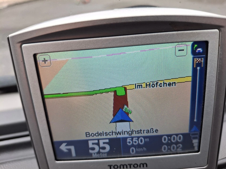 TomTom one, mit TomTom-Antenne für Verkehrsinfos, leicht defekt, für Bastler - Bild 1 von 4
