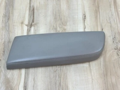 2011-2017 Nissan Quest OEM PASSENGER RIGHT FRONT DOOR PANEL ARMREST *GRAY* - Image 1 of 4