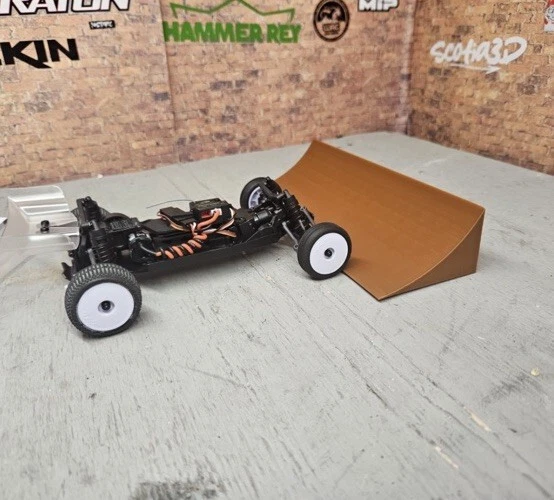 Rc car 3d printed Ramp for 1/18th and 1/24th scale cars - Losi - axial - - Image 1 of 4