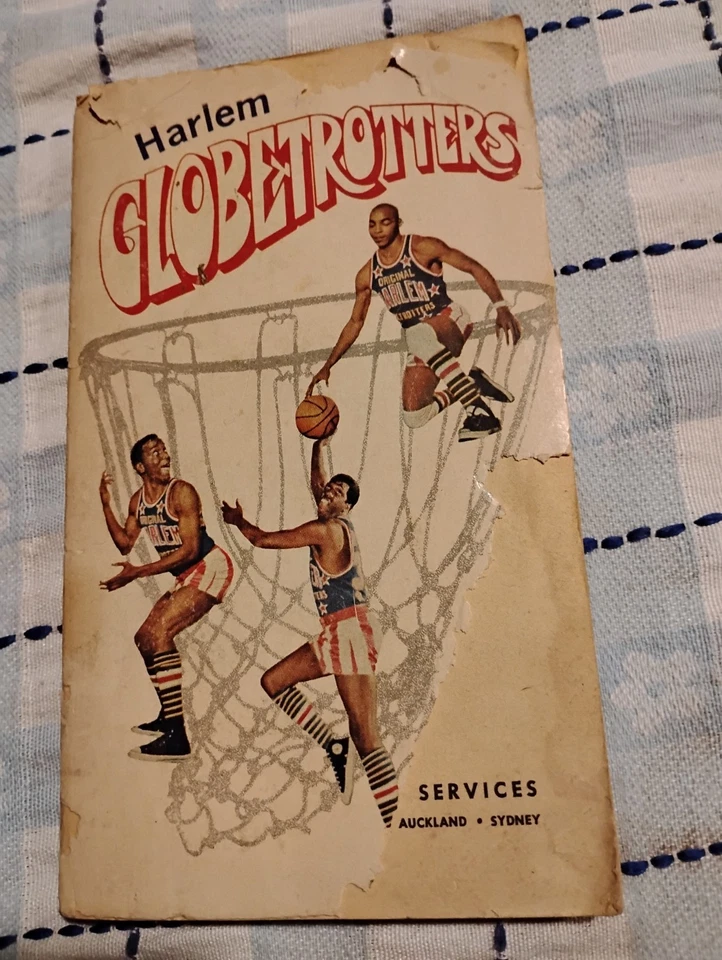 Винтажный HARLEM GLOBETROTTERS ~ George Vecsey ~ первый принт 1970 Scholastic - Изображение 1 из 4