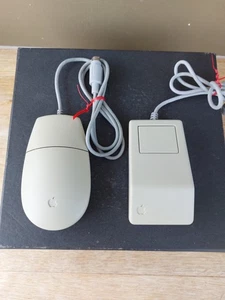 Vintage Apple Desktop Bus Mouse G5431 & M2706 - LOT BUNDLE OF 2 - Afbeelding 1 van 13