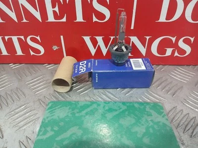 NEW GENUINE VOLVO 12V 35W HEADLIGHT BULB 989833 - Image 1 of 4