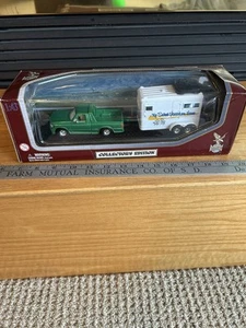 LL2000 ROAD LEGENDS 1/43 1:43 Ford F-150 pick up + Camper sweet vacation home - Picture 1 of 7