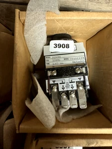 Agastat 7022ACBY1 120V60Hz 1.5-15 Sec - Picture 1 of 1