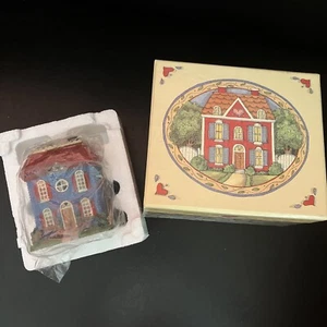 Susan Winget Heart & Home House Vintage 1998 Lang & Wise Town Hall Collectibles - Bild 1 von 11