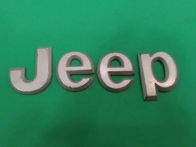 Placa de identificação genuína 1993-1996 Jeep GRAND CHEROKEE capô emblema letras 55155132 - Imagem 1 de 4