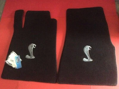 Alfombrillas negras Shelby Mustang 2005-2010 con logotipo Shelby Cobra 4 piezas Set 012031  Foto 1 de 4