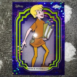 Arthur Pendragon #28 Purple Pulsar /150 Topps Chrome Disney 2024 Sword In Stone - Bild 1 von 7