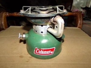 Vintage 1974 Coleman Model 502 Camp Stove Pumps Up - Picture 1 of 4
