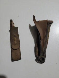 Vintage Pair of 2 Corn Shucker Hand Protector Tools with Leather Straps THE BOSS - Bild 1 von 3
