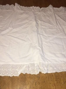 Vintage Ösenkissen Schein Rüschen bestickt 20 x 26 Baumwolle JCP Home weiß - Bild 1 von 11