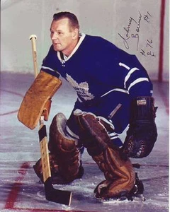 Foto firmada por Johnny Bower 8x10 NHL HOCKEY HOJAS DE ARCE con holograma certificado de autenticidad - Imagen 1 de 2