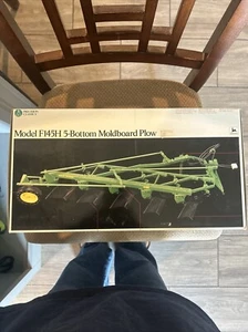 ERTL Precision Classic 6: JOHN DEERE F145H 5-Bottom Moldboard Plow, 1/16; Sealed - Picture 1 of 7