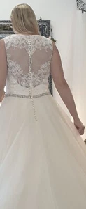 Hochzeitskleid Gr. 42, Eddy K., neuwertig, Ivory weiß - Bild 1 von 6