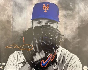 Jacob deGrom Autographed 16x20 - Close Up - Picture 1 of 1