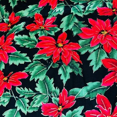 Clothworld Woodland Beautys Navidad 1993 Poinsettias on Black 1,75 yardas Foto 1 de 4