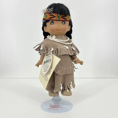 Muñeca Precious Moments Pocahontas 2001 2da Edición Mujeres Famosas #1588 Muñeca NUEVA Foto 1 de 4