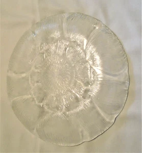 Piatto da pranzo vintage Arcoroc France fiori testurizzati trasparente 8,75" - Foto 1 di 8