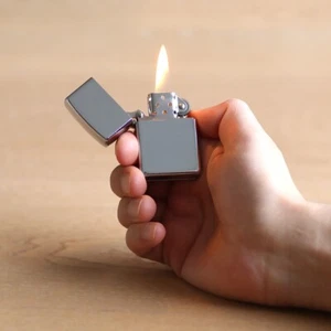 Zippo Design Silver Color Stone Metall Feuerzeug ولاعة حجرية زيبو - Bild 1 von 3