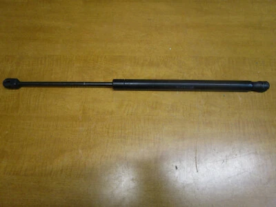 Ferrari 458 Italia - Puntal de gas para tapa del compartimento del motor (USADO) - P/N 81913100 Foto 1 de 4