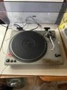 Tocadiscos Technics SL-1700 de accionamiento directo - Imagen 1 de 4