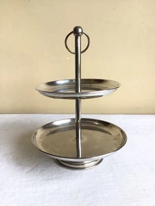 Pottery Barn Silberteller rund zweistufig Desert Cupcake Keks Ständer mit Fuß - Bild 1 von 5