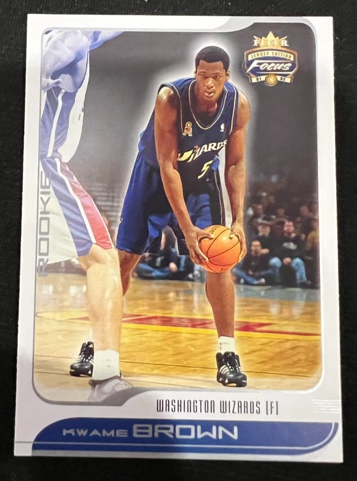 Tarjeta de novato KWAME BROWN 2001-02 Fleer Focus Jersey Edition #115 RC #0353/1850 Foto 1 de 1