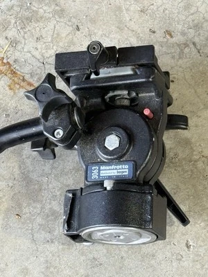 Manfrotto Bogen 3063 Fluid Head includes baseplate and arm. - Image 1 of 4