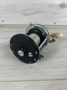 PENN SURF MASTER No.150 FISHING REEL Fully Working But Had Lots Of Marks - Picture 1 of 7