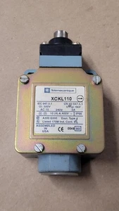 Telemecanique XCKL110 Limit Switch - Picture 1 of 5