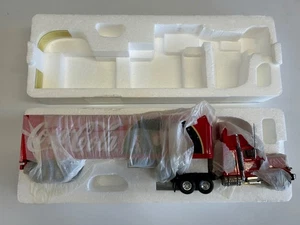 1997 Matchbox Ultra - Peterbilt Coca-Cola Christmas 18-Wheeler Truck - KS199/A-M - Picture 1 of 7