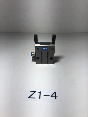 PHD INC RV-5-20 X 4 PNEUMATIC ANGULAR GRIPPER - Image 1 of 4