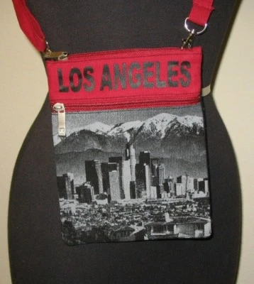 Nueva billetera/bolsa Robin Ruth Los Angeles foto roja cuello rojo 8 x 6,5 x 1 Foto 1 de 4