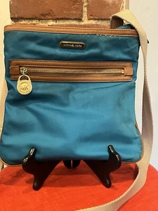 Michael Kors Aqua Blue Nylon Messenger Ctossbody Bag Purse Brown Trim Versatile - Picture 1 of 24