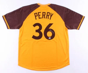 GAYLORD PERRY AUTOGRAPHED CUSTOM JERSEY (SAN DIEGO PADRES) - JSA COA! - Picture 1 of 4