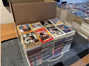 Lote de tarjetas de béisbol MUCHOS DUPLICADOS 2300+ (11 libras) tarjetas de béisbol a granel comunes - Imagen 1 de 2