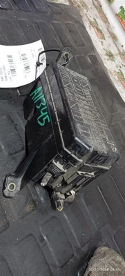 Fuse Box Engine Without Daytime Running Lamps Fits 01-04 TACOMA 3703879 - Image 1 of 2