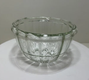 VTG Pyrex Clear Glass Fruit / Salad Footed Bowl Dish 5-1/2” X 3-1/4” **RARE** - Picture 1 of 11