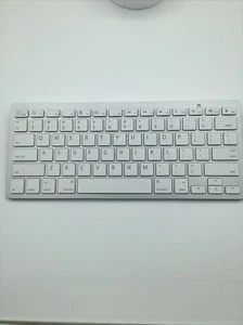 J.BURROWS Wireless Bluetooth Keyboard White Silver - Picture 1 of 5