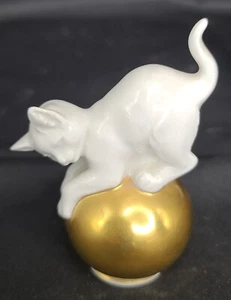 Rosenthal Vintage Franz Nagy White Cat On Gold Ball 5266 - Picture 1 of 5