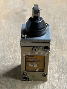 OMRON HL-5200 LIMIT SWITCH 5A 250VAC - Picture 1 of 5