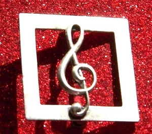 VINTAGE 1960'S STERLI G TREBLE CLEF MUSIC BROOCH BY BEAU - Picture 1 of 4