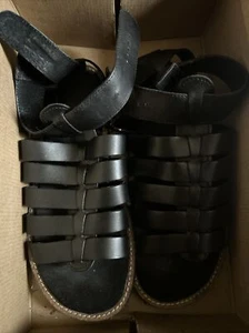 Unisex Black Leather Sandals Mens Size 6. Hardly Worn. Inside Measurements 27cms - Picture 1 of 4
