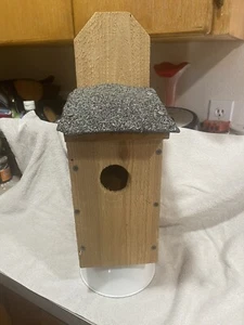 Handgefertigtes Vogelhaus aus Holz - Bild 1 von 4