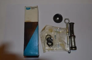 NEW OLD STOCK BENDIX HYDRAULIC BRAKE MASTER CYLINDER REPAIR KIT K885 2592 - Picture 1 of 6