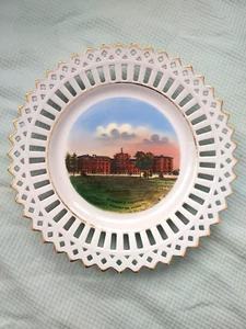Plato de recuerdo de porcelana St. Mary's Hospital, Rochester, Nueva York, 7 1/2" - Imagen 1 de 4