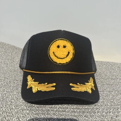 :-) Sombrero de camionero negro y dorado Foto 1 de 3