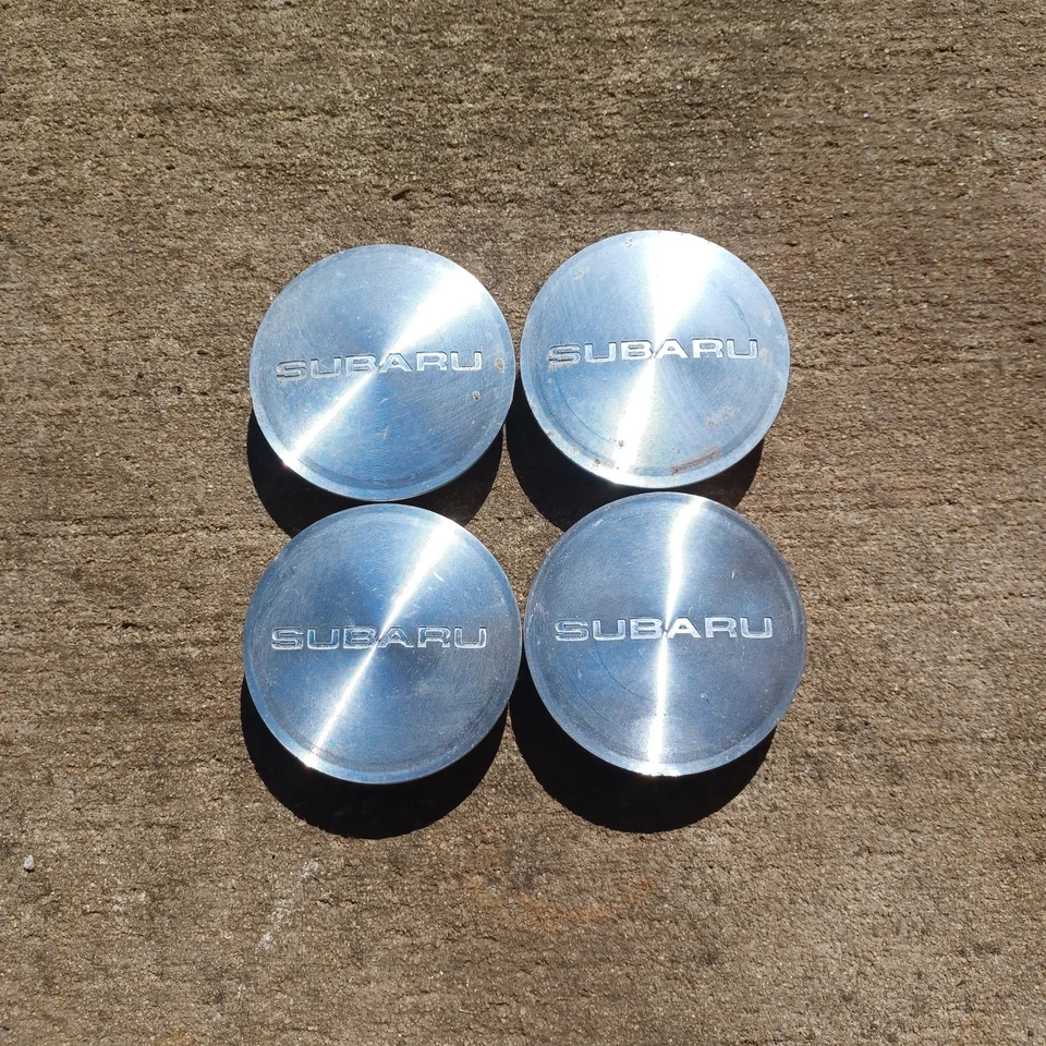 Juego de 4 tapas centrales Subaru Forester Impreza Outback 2006-2013 p/n 28821 SA040 C2 Foto 1 de 3